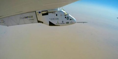 Sos Energia. Solar Impulse, missione compiuta: giro del mondo senza carburante