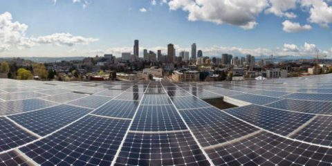 Aie, tetti solari copriranno il 32% della domanda di energia in città nel 2050