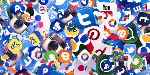 Ue in pressing su Facebook, Twitter e Google per cambiare i termini di utilizzo