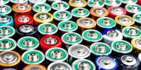 Energy storage, mercato globale a 296 miliardi nel 2024. La sfida sarà tra Ue, Usa e Cina