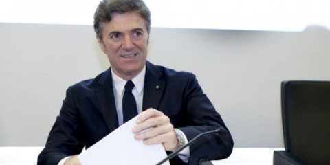 TIM, scatta la ‘cura-Cattaneo’: dalle Smart Tv al gaming per affrontare la ‘nuova era delle telco’