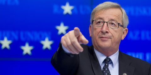 Roaming: è scontro sul ‘fair use’. Juncker vuole un nuovo testo