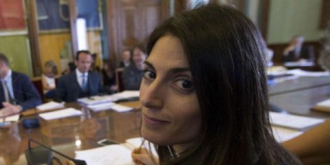 Roma e riqualificazione delle periferie, Raggi firma decreto da 50 milioni di euro