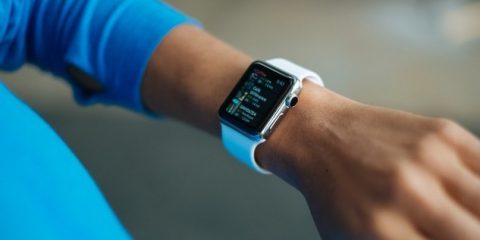 Smartwatch: crescita sotto al 5% nel 2016, in attesa della killer app