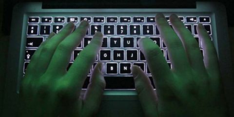 Spionaggio. Società italiana spiega quant’è facile (col software giusto) prendere il controllo di un Pc