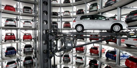 Mobilità elettrica e robot: la Volkswagen investirà 3,5 miliardi di euro in cinque anni