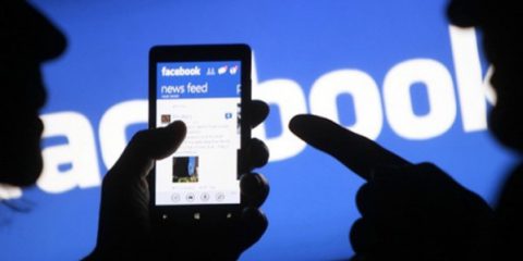 Zuckerberg fa outing: ‘Siamo una media company’. Facebook è un giornale?