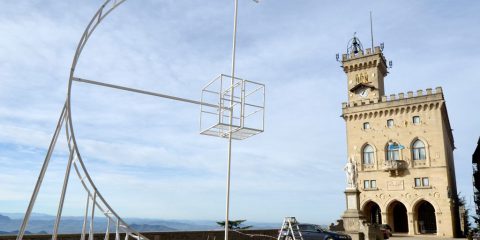 San Marino: una maxi stella a LED per dare il via al Natale delle Meraviglie