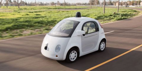 Google dice addio alla sua auto con guida autonoma e lancia la sfida a Uber e Blablacar