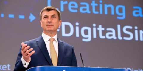 Cybersecurity, Andrus Ansip ‘Nuove regole Ue nel rispetto della sovranità nazionale’