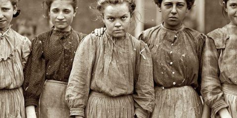 C’è poco da ridere: donne operaie dell’industria tessile (Inghilterra, 1909)