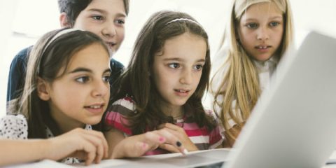 Informatica e coding, ecco il bando per le studentesse