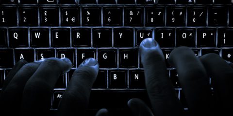 Cybercrime, violate aziende in 40 paesi con malware nascosti