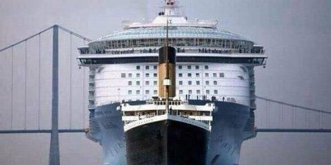Come tutto è relativo. Il confronto inaspettato in grandezza tra il Titanic e una moderna nave da crociera