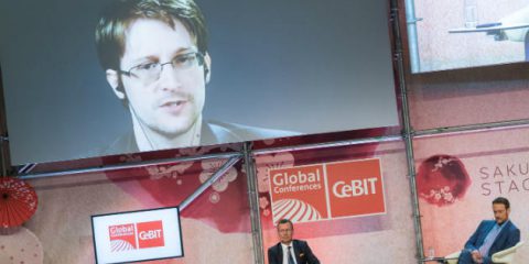 CeBIT 2017, i consigli di Edward Snowden per la cybersecurity dell’Internet delle cose