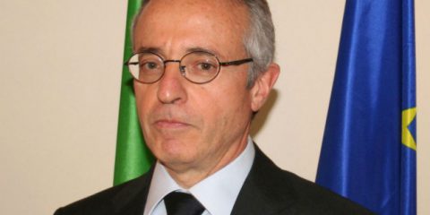 Anticontraffazione sul web, Mario Catania: primo via libera a nuove regole. Ora tocca al Governo