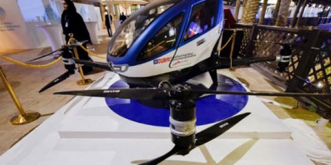 Guida autonoma ed elettrica, l’ok di Dubai ai taxi volanti per l’Expo 2020 (Video)