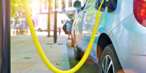 Auto elettriche, a luglio le vendite in Italia volano a +340%