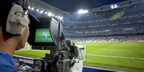 Diritti Tv calcio, le tattiche dei player su tutti i ‘campi’ (digitale, satellite, banda larga e web)