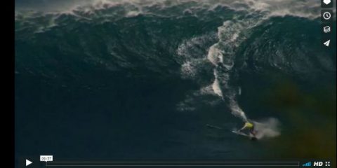 Videodroni. Volate da capogiro con il surf a Maui (Hawai) viste dal drone