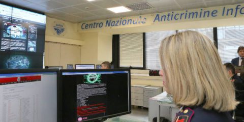 Cybersecurity, cosa fare dopo l’attacco ‘WannaCry’ nei vademecum della Polizia postale e dell’AgID