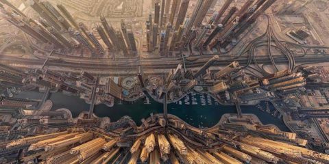 Giramenti di testa. Dubai vista dall’alto