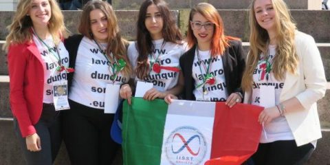 Concorso ‘Lavorare per l’Europa, diritto al futuro’. Il liceo Majorana di Orvieto riceve il primo premio a Varsavia