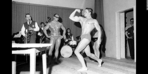 Te lo dò io il muscolo: Arnold Schwarzenegger alla sua prima competizione di bodybuilding a 17 anni (1965)