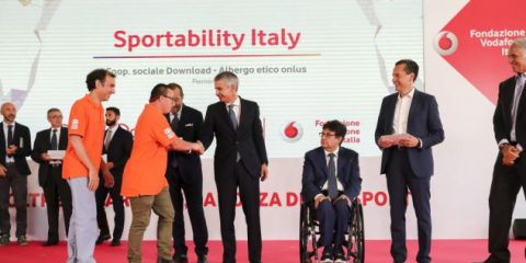 Fondazione Vodafone lancia OSO, il portale che avvicina i disabili allo sport