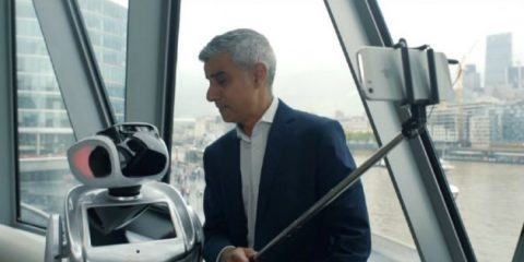 Tecnologie pulite e startup digitali, Sadiq Khan svela i nuovi progetti per la smart city di Londra