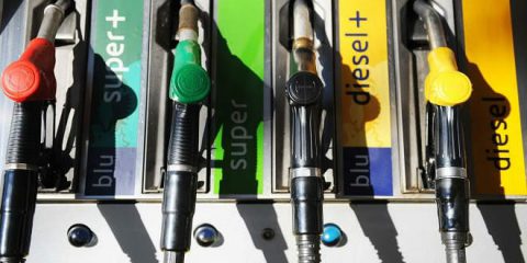 Mobilità sostenibile, Regno Unito pronto a stop vendite auto a benzina e diesel nel 2040