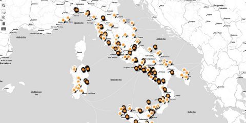 Italia in fiamme, danni per 900 milioni. Gli open data disegnano la mappa interattiva degli incendi