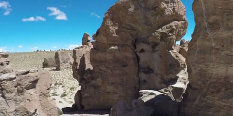 Videodroni. La Rock Valley (Ande boliviane) vista dal drone