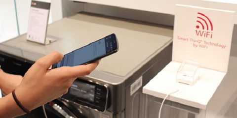 Smart home,il 18% delle lavatrici vendute in Italia a giugno è connesso in rete