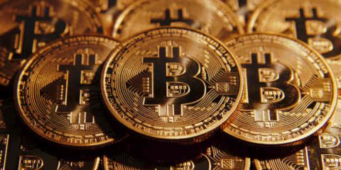 Bitcoin, in un anno valore cresciuto del 617%. Il futuro della criptovaluta si gioca in Asia?