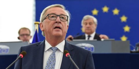 Juncker ‘Cyberattacchi peggio dei carri armati. Serve un’Agenzia Ue per la cybersecurity’