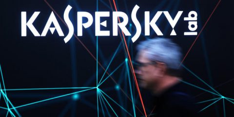 Kaspersky pronta a collaborare per il Russiagate, Caso Battisti, Crisi Catalogna, La tratta degli schiavi in Gran Bretagna, Nord Stream 2