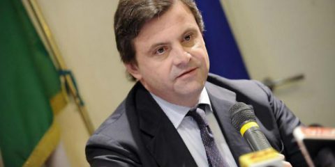 Tim, endorsement di Calenda al piano Elliott