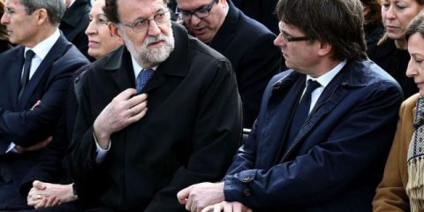 Braccio di ferro tra Rajoy e Puigdemont, Caos università in Gran Bretagna, Crisi Venezuela, Macron lancia la ‘Polizia del quotidiano’ in Francia
