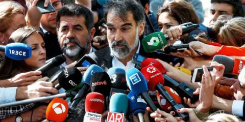 Arrestati due leader indipendentisti in Catalogna, UE chiede chiarezza sui risultati elettorali in Venezuela, Stallo Brexit, Cyber criminalità