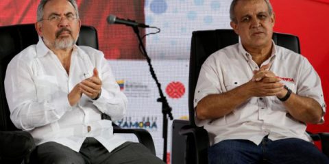 Arrestati per corruzione due ex ministri venezuelani, Annullata la visita di Trump in Gran Bretagna, Crisi Catalogna