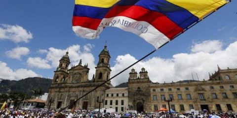 La lista dei primi candidati Farc in Colombia, Trump, Wauquiez nuovo presidente dei Repubblicani francesi