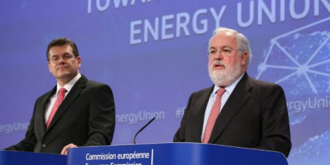 Energia pulita, l’Europa investe 870 milioni di euro per la resilienza e la sicurezza