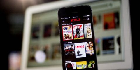 Netflix, all’orizzonte la concorrenza di Apple e Disney