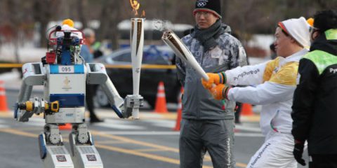 Robot protagonisti dei Giochi olimpici, ma in Italia Salvini li vuole tassare