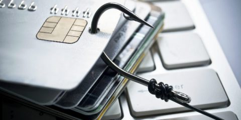 Phishing, come i cyber criminali fanno guadagni sulle nostre tasse