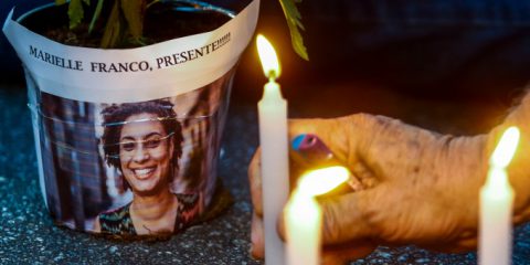 Papa Francesco telefona a madre di Marielle Franco, La Cup boicotta l’investitura di Turull in Catalogna, Scioperi in Francia