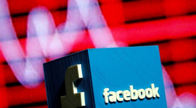 Lo scandalo Cambridge Analytica fa crollare a picco Facebook Lo scandalo Cambridge Analytica fa crollare a picco Facebook