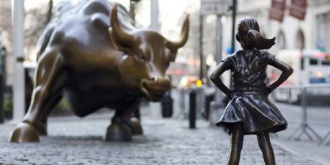 Spot & Social. Fearless Girl, la bambina senza paura che sfida Wall Street compie un anno