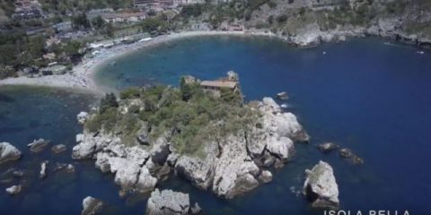 Videodroni. L’isola bella di Taormina vista dal drone